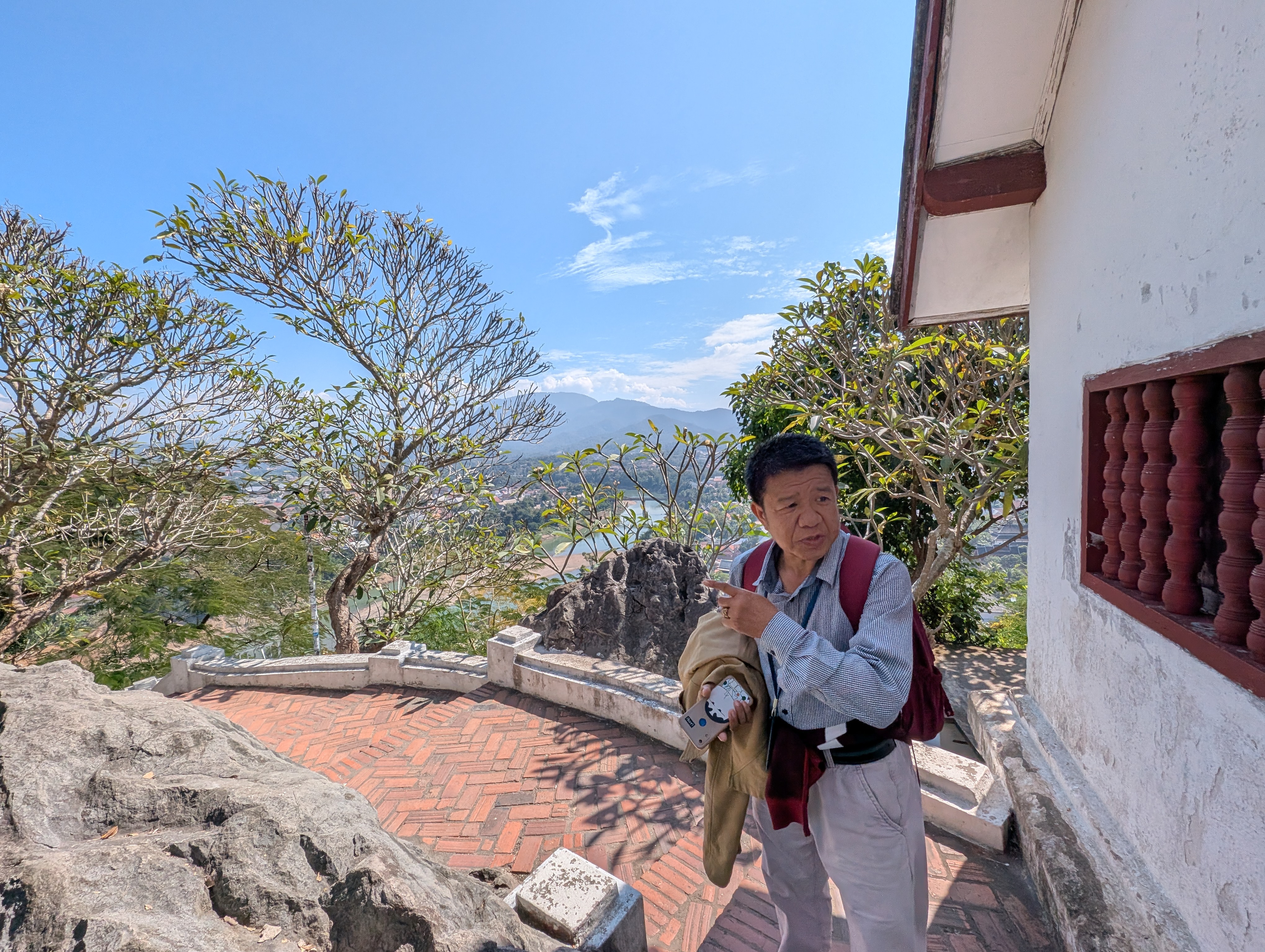Tour Guide on Mount Phusi